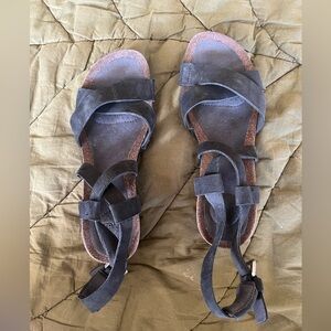 Teva strapy sandal size 7.5